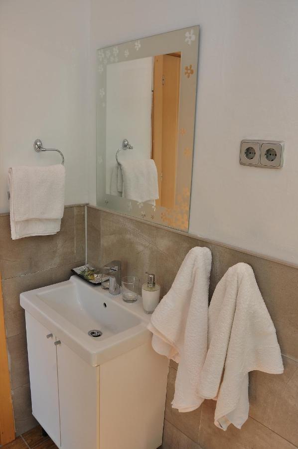 Alba1924 Bed and Breakfast Madrid Esterno foto